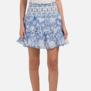 Jennifer + Grace Blue floral print skirt Size Small